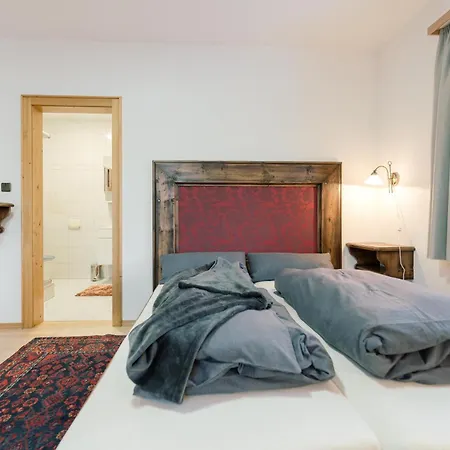 Stieglschuster, Middle Of 5-skiarea & Mountain View 360 * Irdning