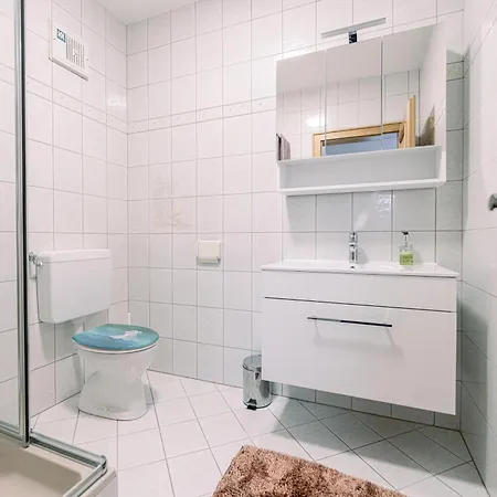 Stieglschuster, Middle Of 5-skiarea & Mountain View 360 Irdning