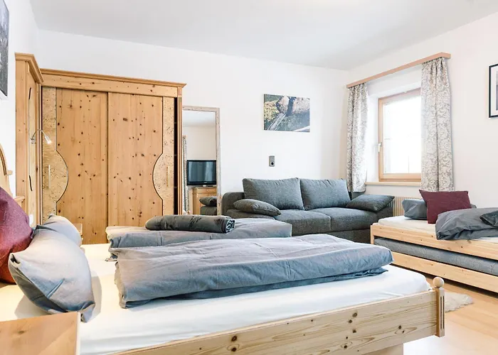 Stieglschuster, Middle Of 5-skiarea & Mountain View 360 * Irdning